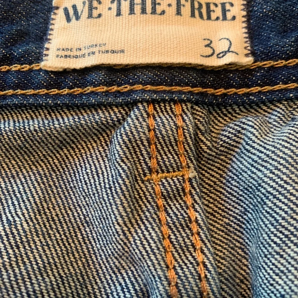 We The Free Free People Jeans Size 32 Distressed Raw Hem Straight Leg Denim - Picture 2 of 4